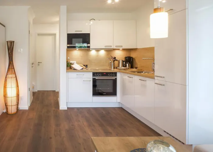 Ocean's Twenty-one Tossens